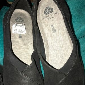 Brand new Clark’s cushion shoes